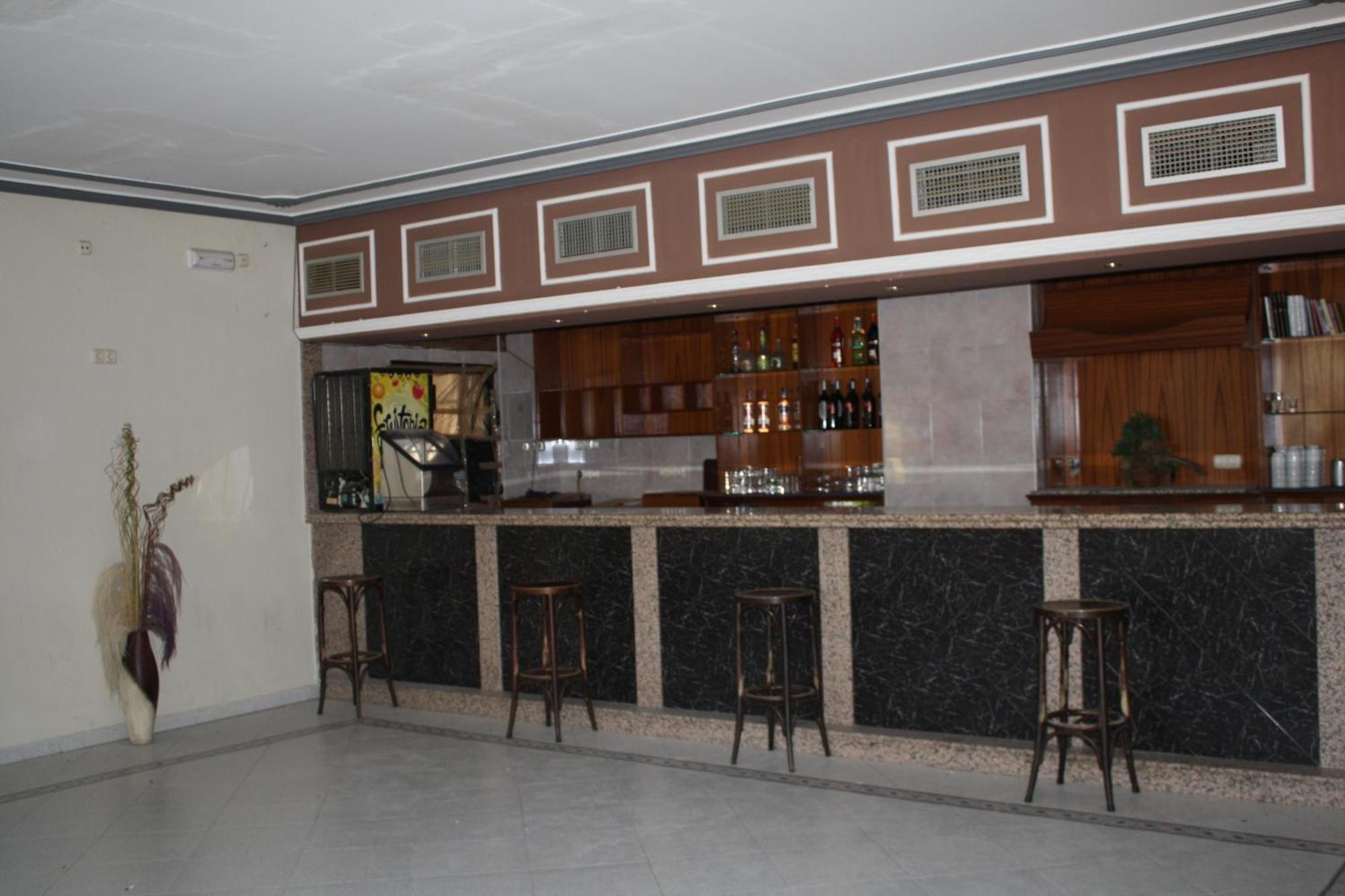 Hotel Carvajal Torrejón el Rubio Zewnętrze zdjęcie