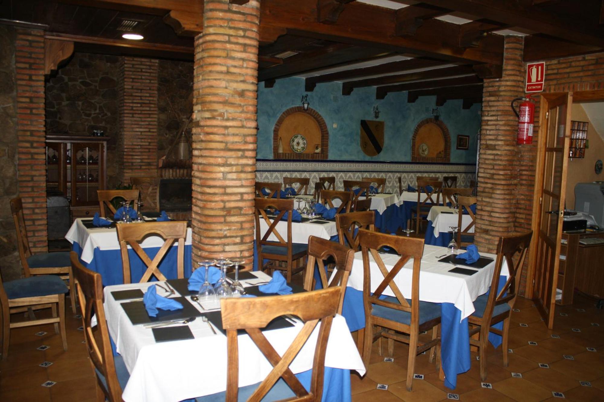 Hotel Carvajal Torrejón el Rubio Zewnętrze zdjęcie