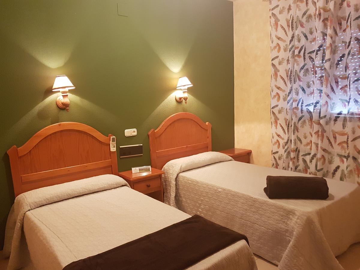 Hotel Carvajal Torrejón el Rubio Zewnętrze zdjęcie