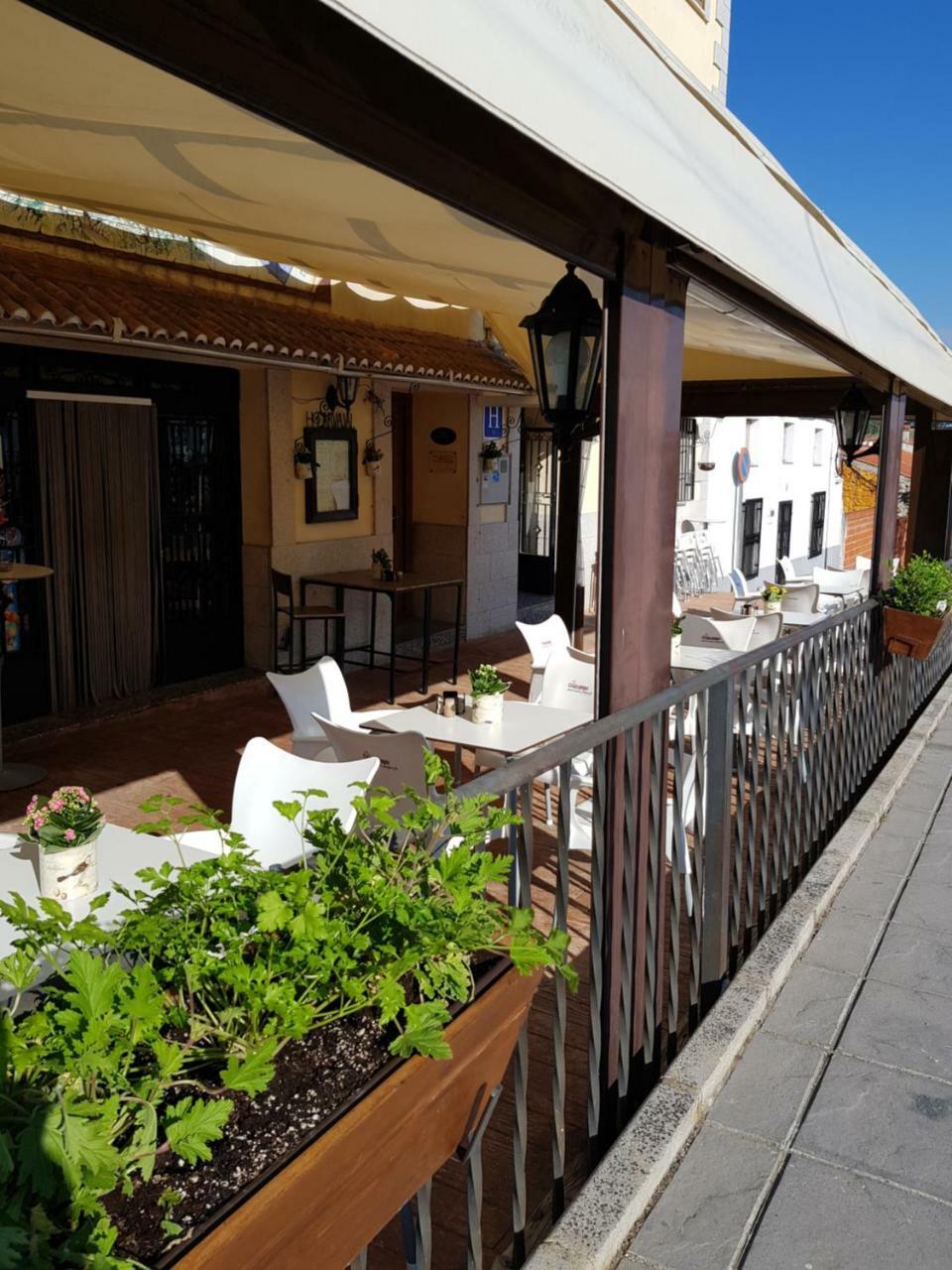 Hotel Carvajal Torrejón el Rubio Zewnętrze zdjęcie