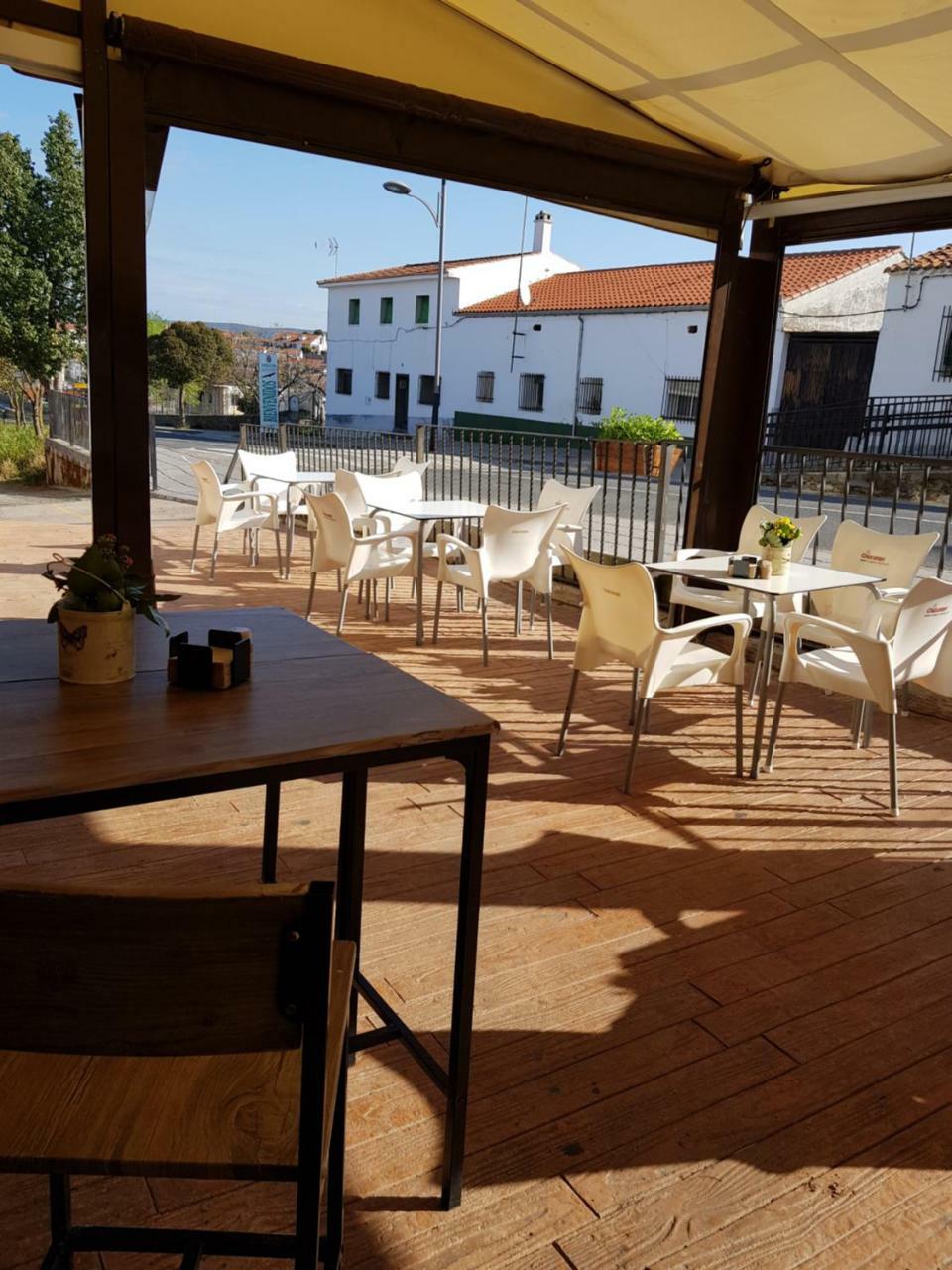 Hotel Carvajal Torrejón el Rubio Zewnętrze zdjęcie