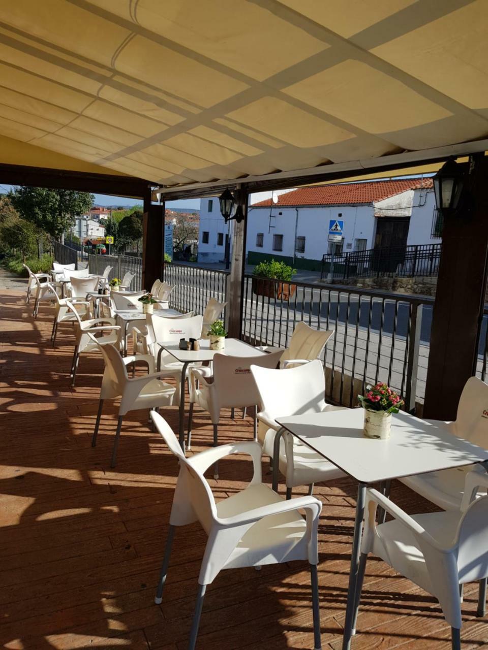 Hotel Carvajal Torrejón el Rubio Zewnętrze zdjęcie