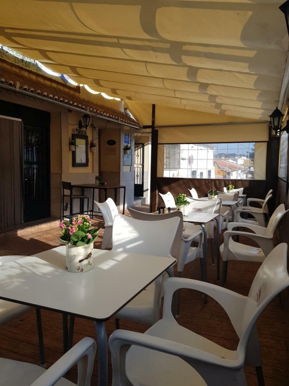 Hotel Carvajal Torrejón el Rubio Zewnętrze zdjęcie